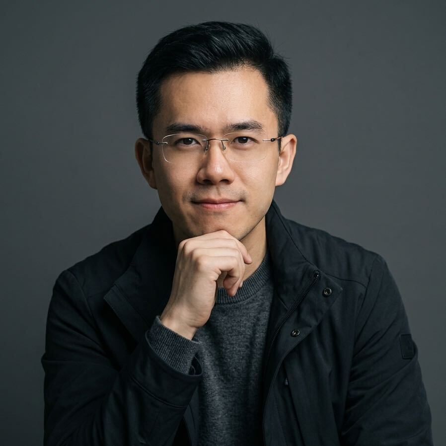 王***
